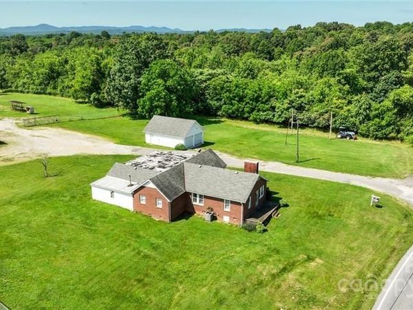 820 Suncrest Orchard Road, North Wilkesboro, NC 28659