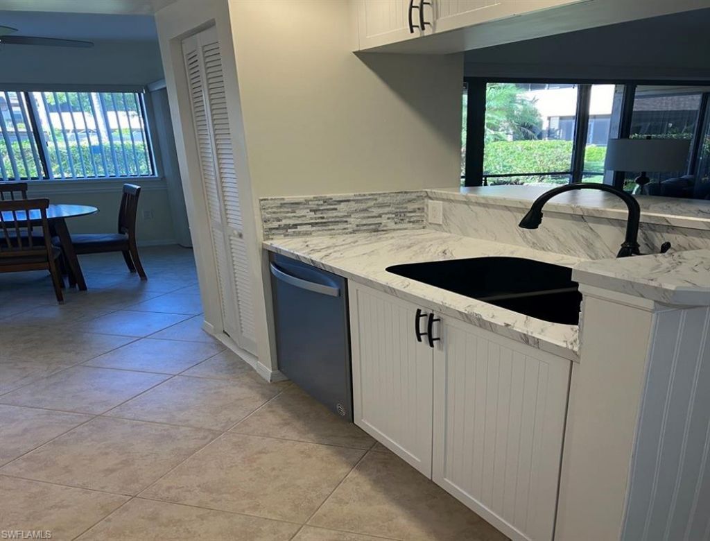 64 4th St, Unit B101, Bonita Springs, FL 34134 Photo