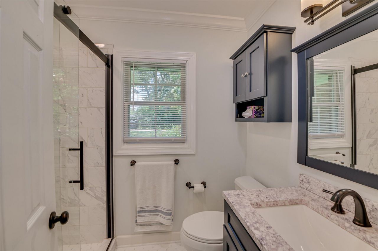 215 SE Barnard Avenue Photo 22