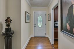 215 SE Barnard Avenue photo 4