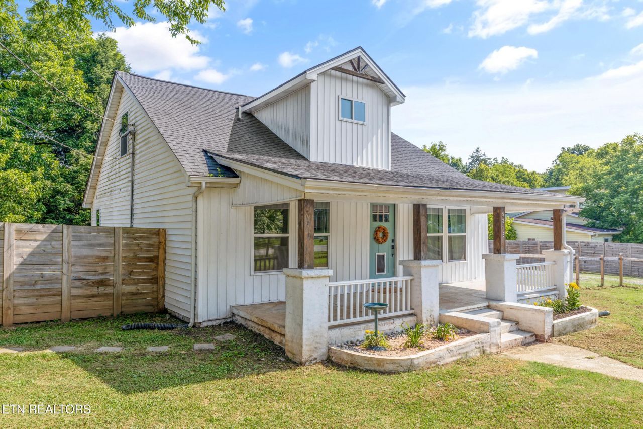 5813 Thorn Grove Pike, Knoxville, TN 37914 Main Photo