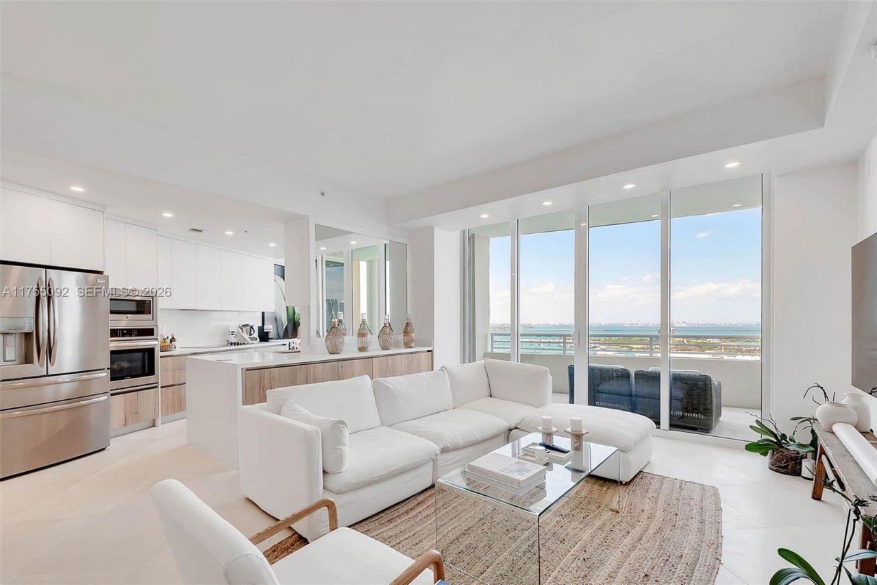 848 Brickell Key Dr, Unit 4002, Miami, FL 33131 Photo