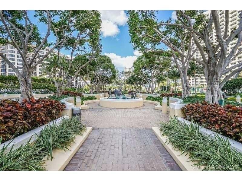 848 Brickell Key Dr, Unit 4002, Miami, FL 33131 Photo