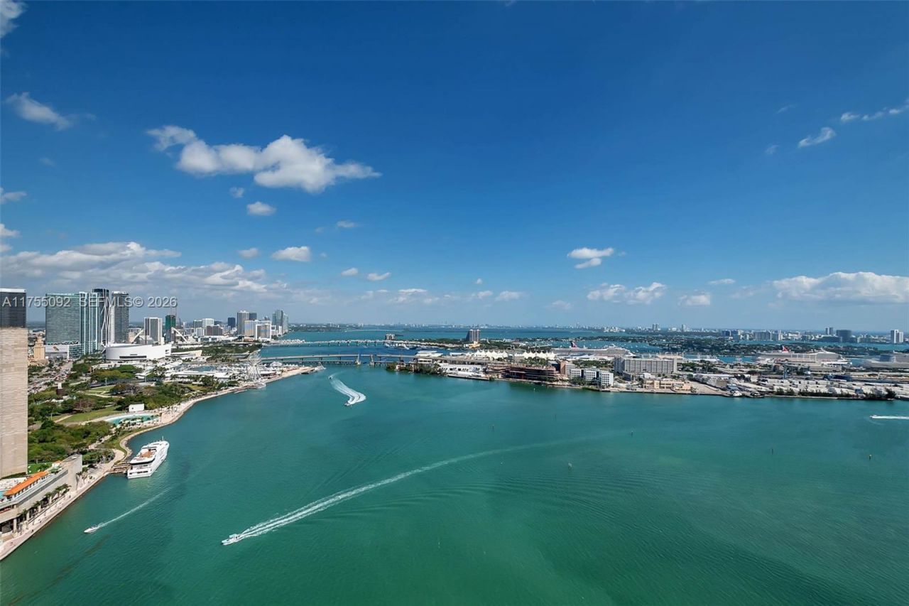 848 Brickell Key Dr, Unit 4002, Miami, FL 33131 Photo
