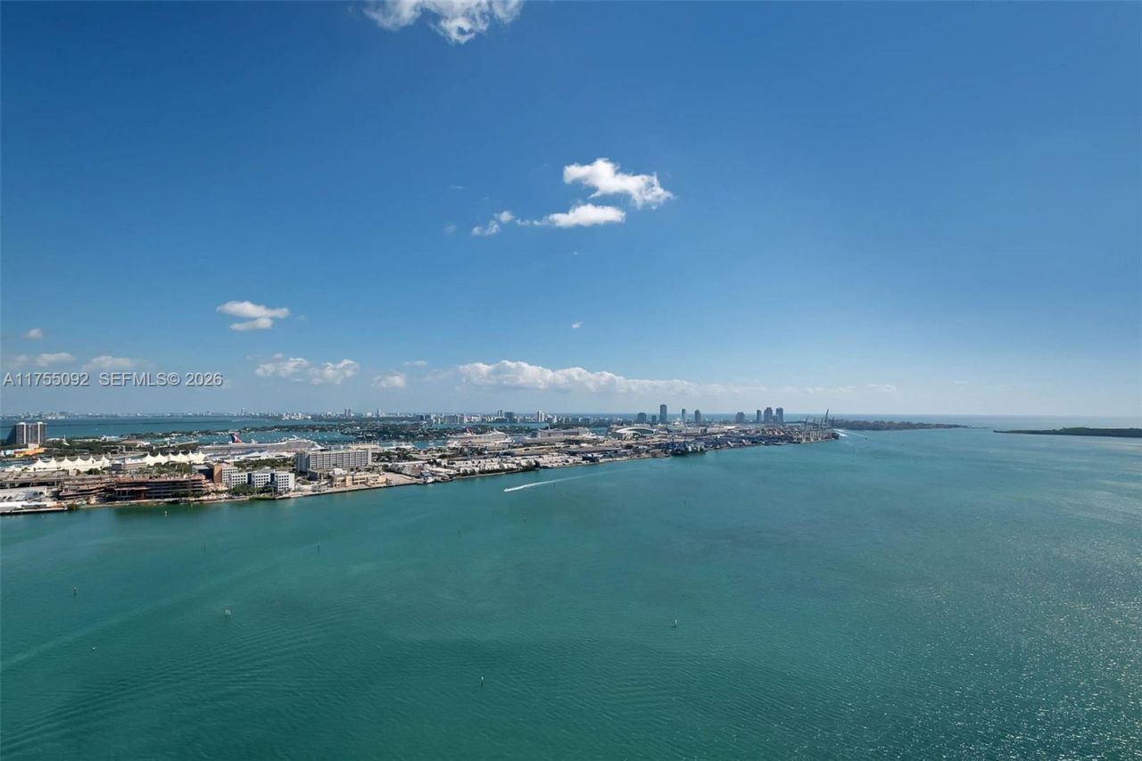 848 Brickell Key Dr, Unit 4002, Miami, FL 33131 Photo
