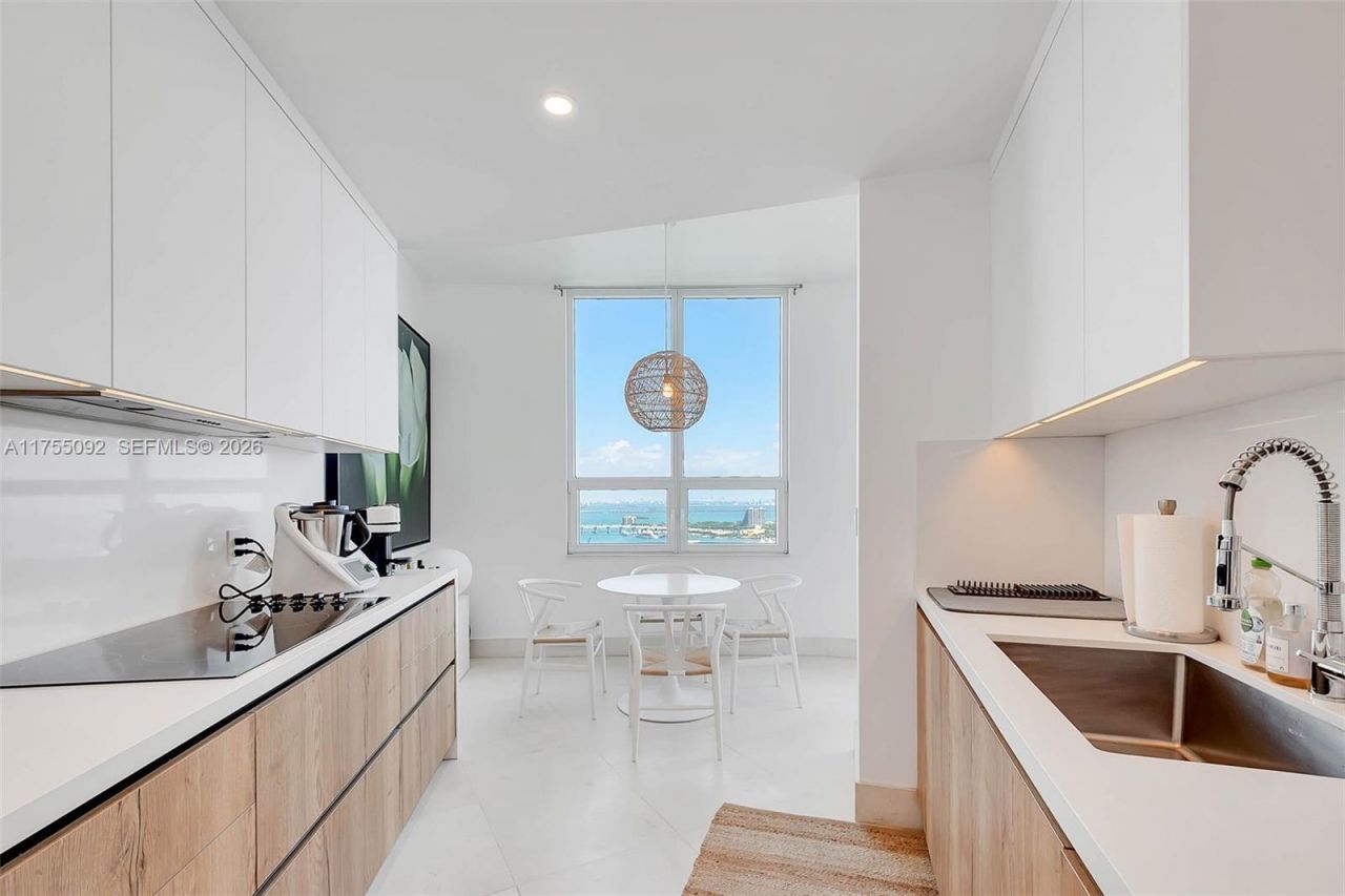 848 Brickell Key Dr, Unit 4002, Miami, FL 33131 Photo