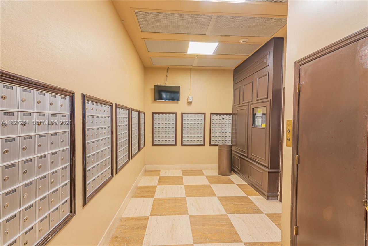 2030 S Ocean Dr, Unit 2126, Hallandale Beach, FL 33009 Photo