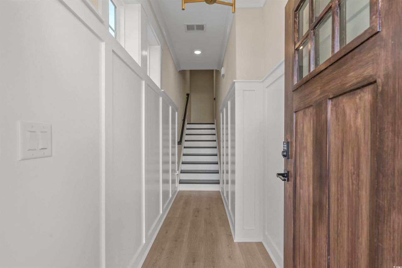 8468 Duke Pl. Photo 4