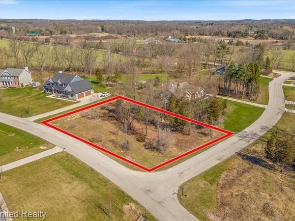 10536 Oak Shore Drive, Green Oak Twp, MI 48178