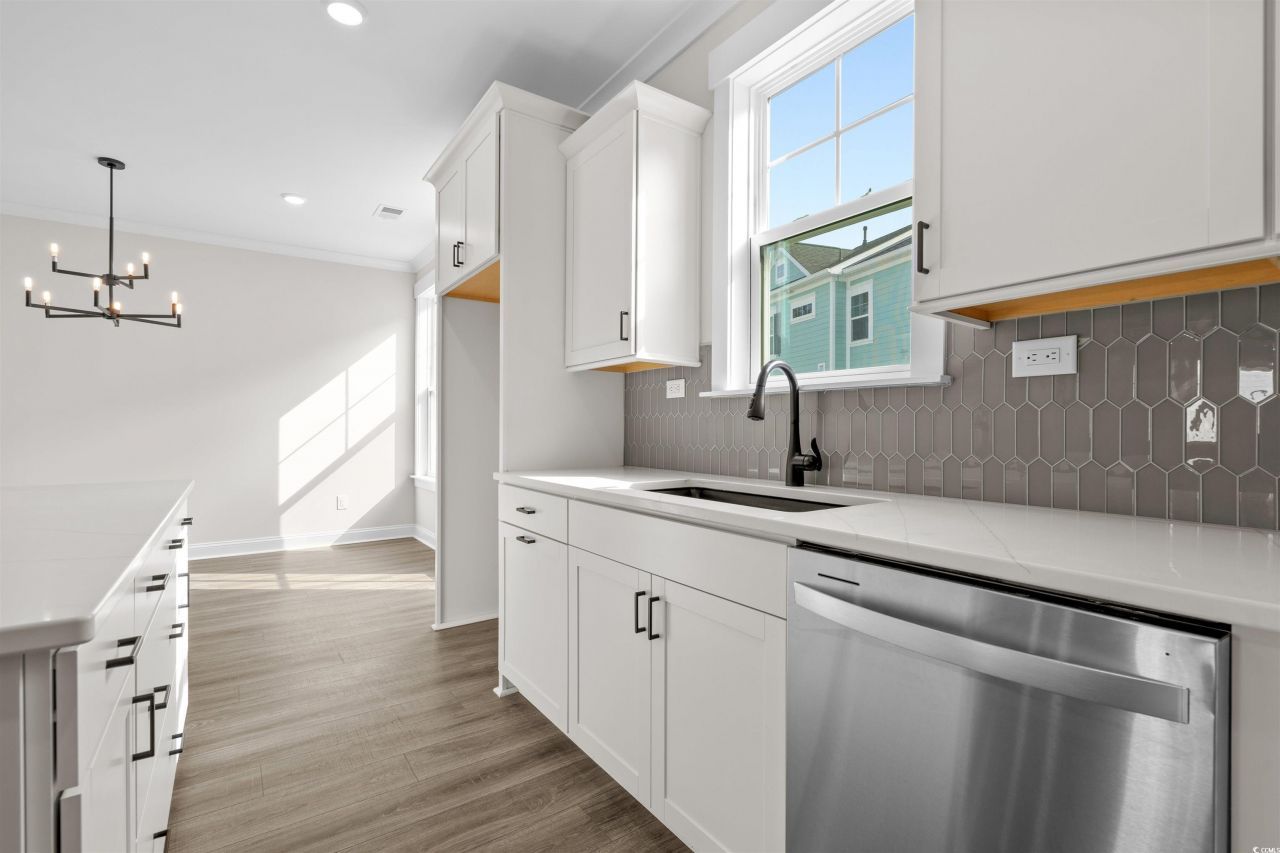 8472 Duke Pl. Photo 9