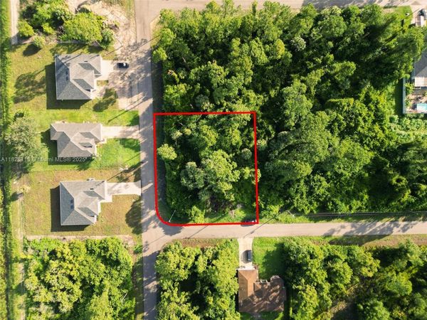 953 Lytle St E, Lehigh Acres, FL 33974