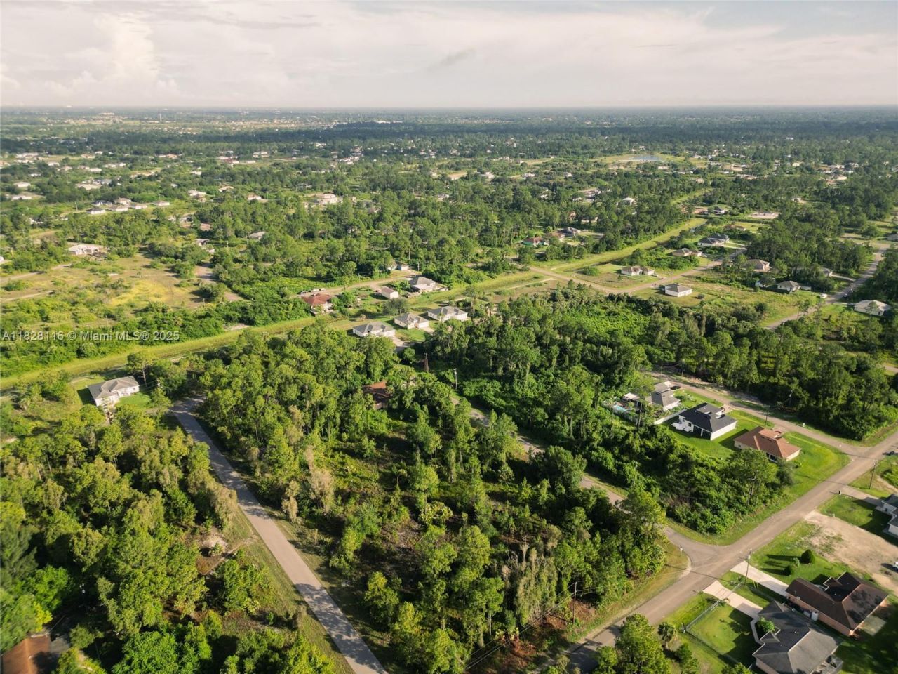 953 Lytle St E, Lehigh Acres, FL 33974 Photo