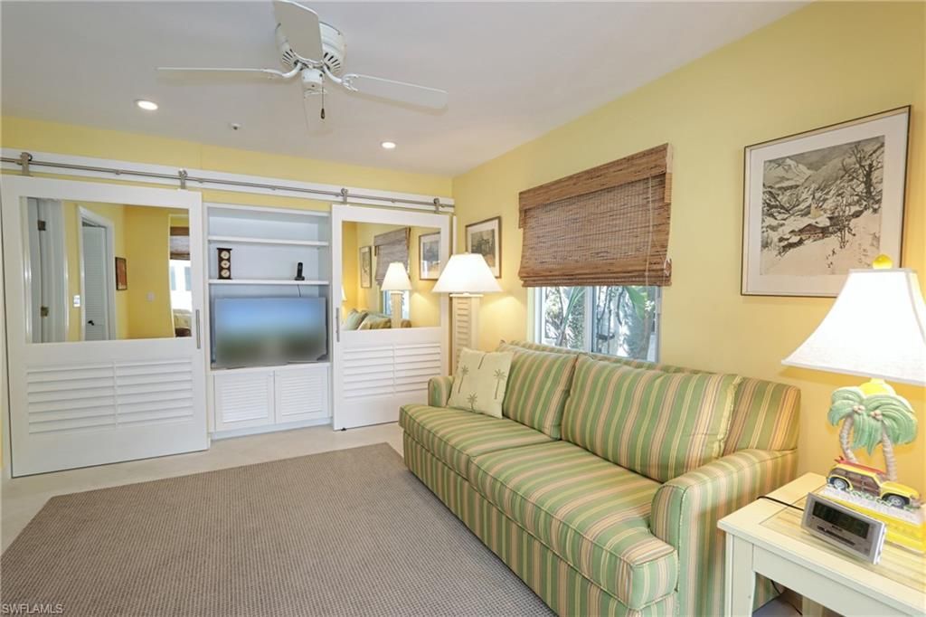 640 2nd St S, Unit 2, Naples, FL 34102 Photo