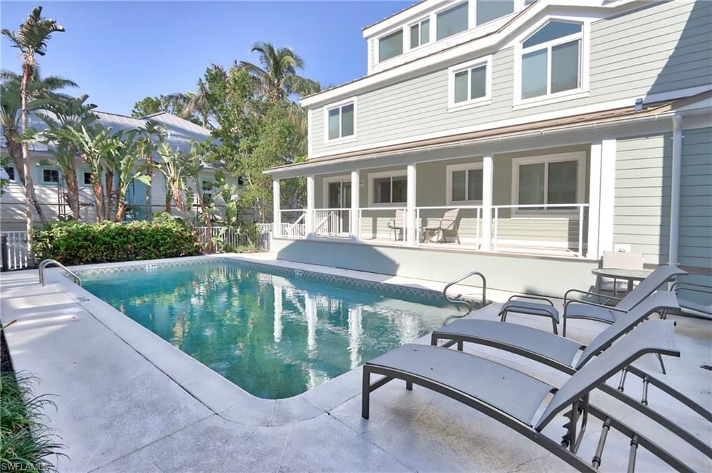 640 2nd St S, Unit 2, Naples, FL 34102 Photo