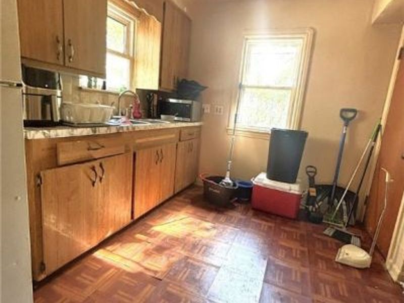 17604 Walden Avenue, Cleveland, OH 44128 Photo 7