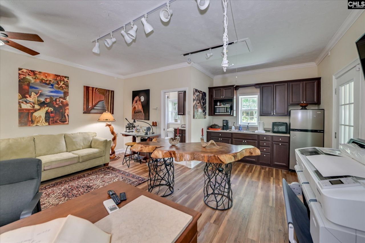 215 Barnard Avenue Se Photo 37