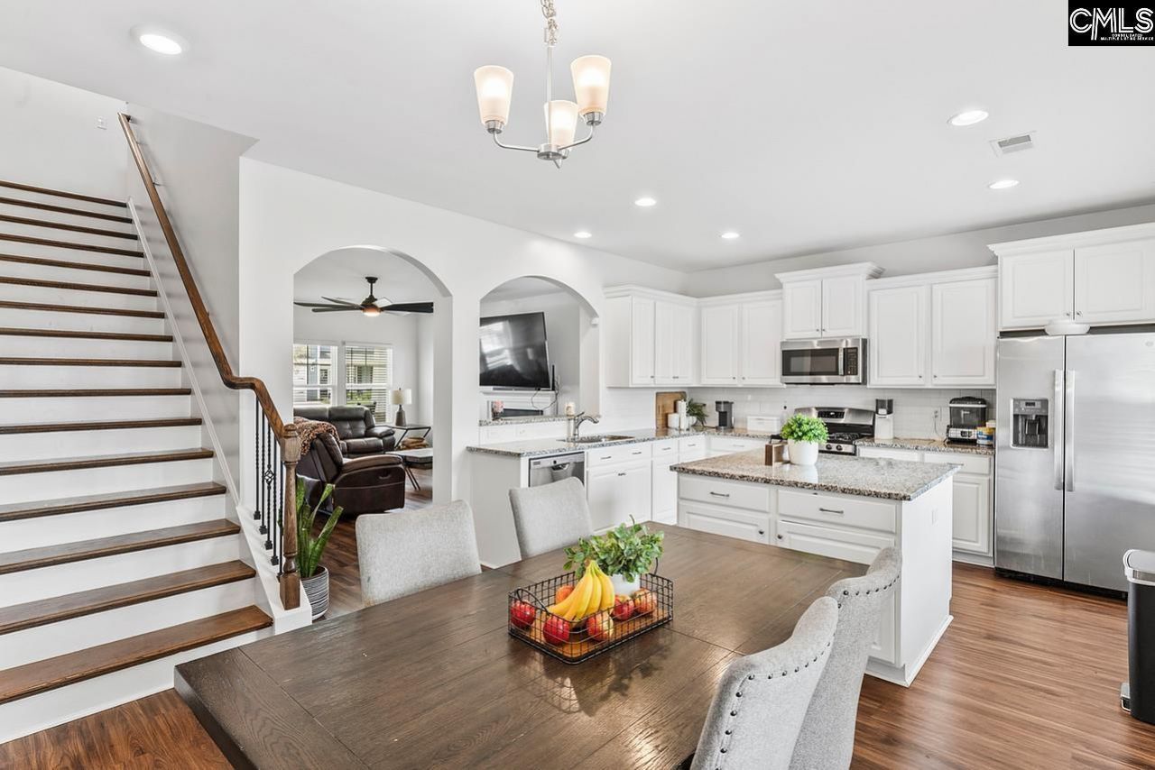 823 Queenshire Lane Photo 5