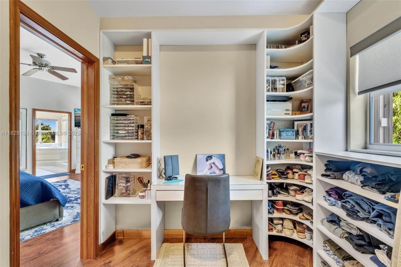 2108 NE 24th St, Wilton Manors, FL 33305 Photo