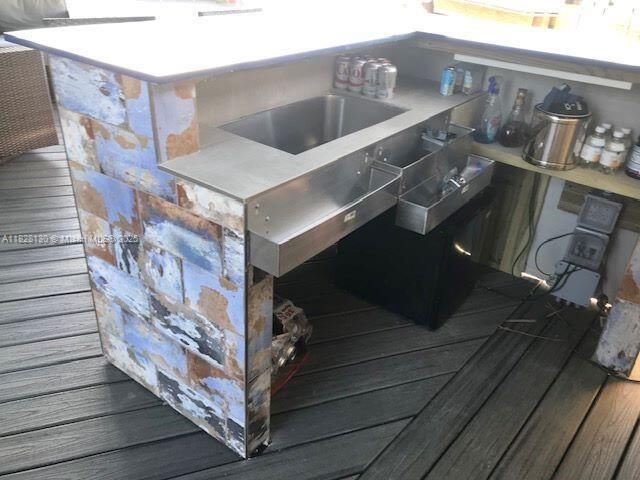 2108 NE 24th St, Wilton Manors, FL 33305 Photo