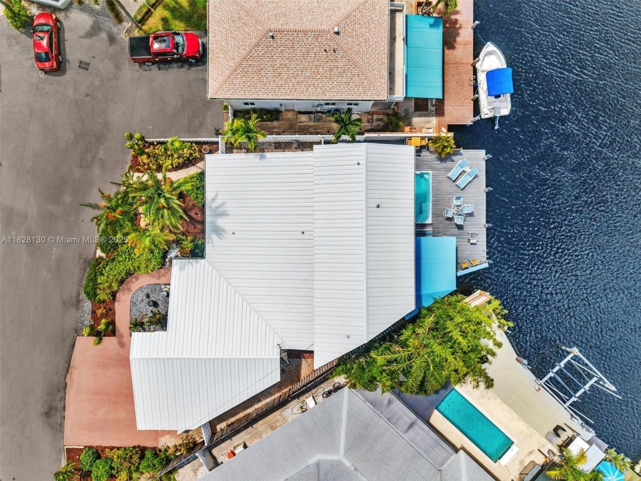 2108 NE 24th St, Wilton Manors, FL 33305 Photo