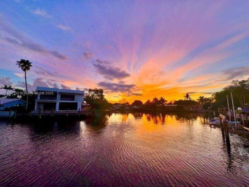 2108 NE 24th St, Wilton Manors, FL 33305 Photo