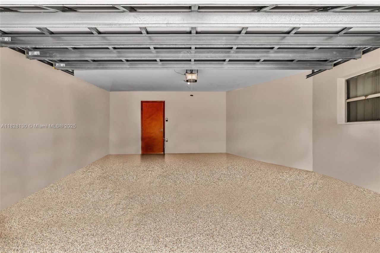 2108 NE 24th St, Wilton Manors, FL 33305 Photo