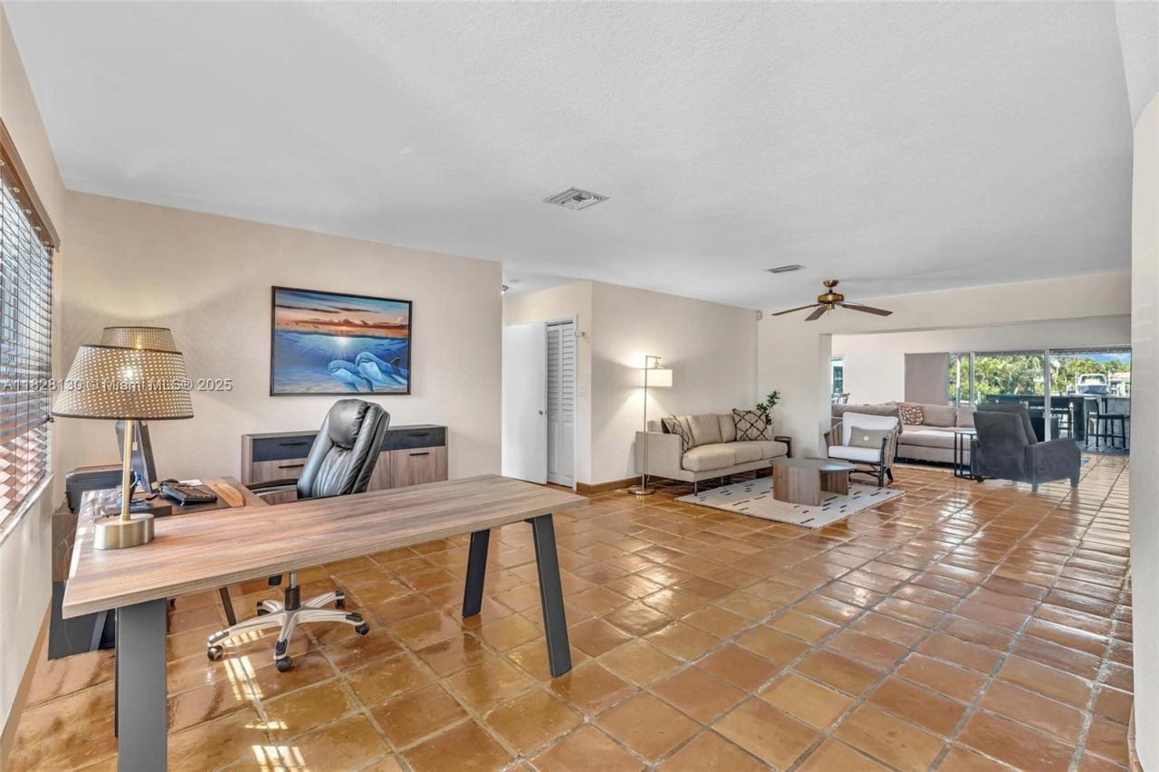 2108 NE 24th St, Wilton Manors, FL 33305 Photo