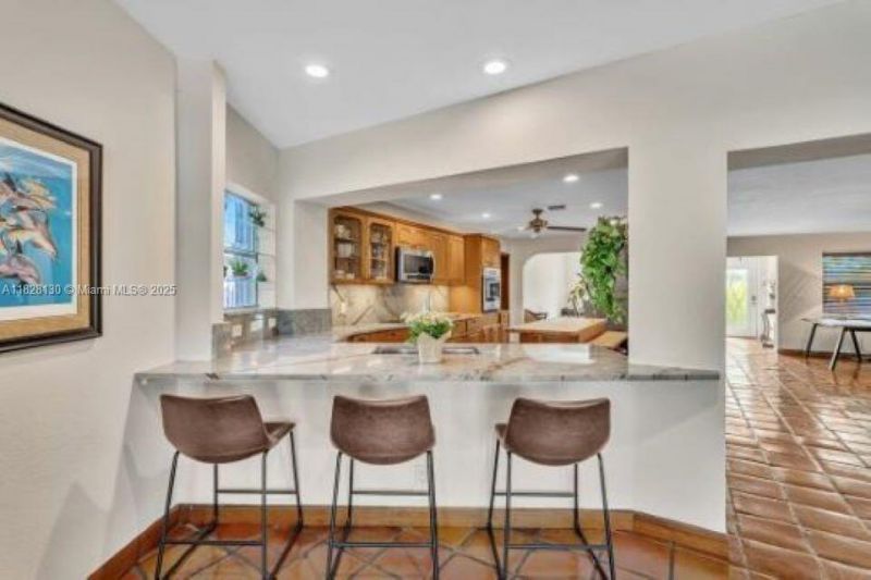 2108 NE 24th St, Wilton Manors, FL 33305 Photo