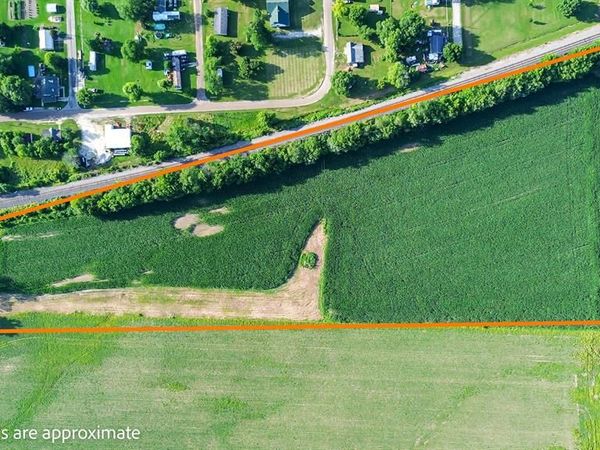 00 South Street, Nebo, IL 62355