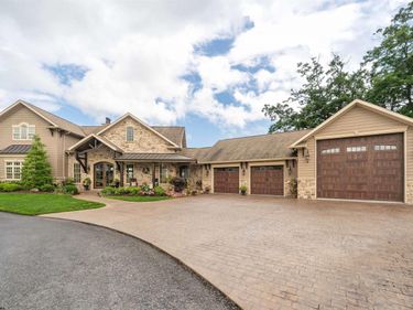 1009 Summit Drive, Morgantown, WV 26508