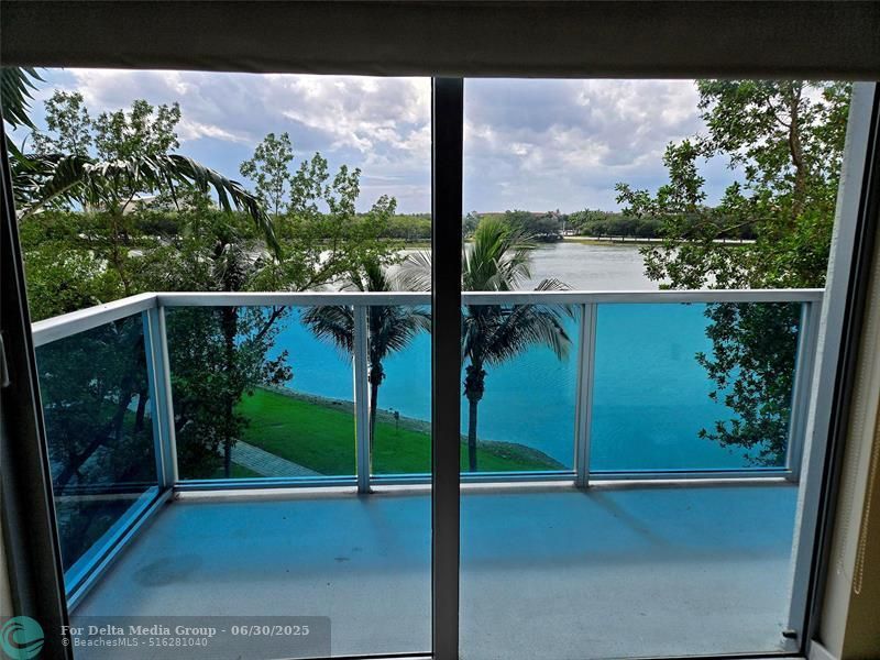 2641 N Flamingo Road, Unit 406N, Sunrise, FL 33323 Photo