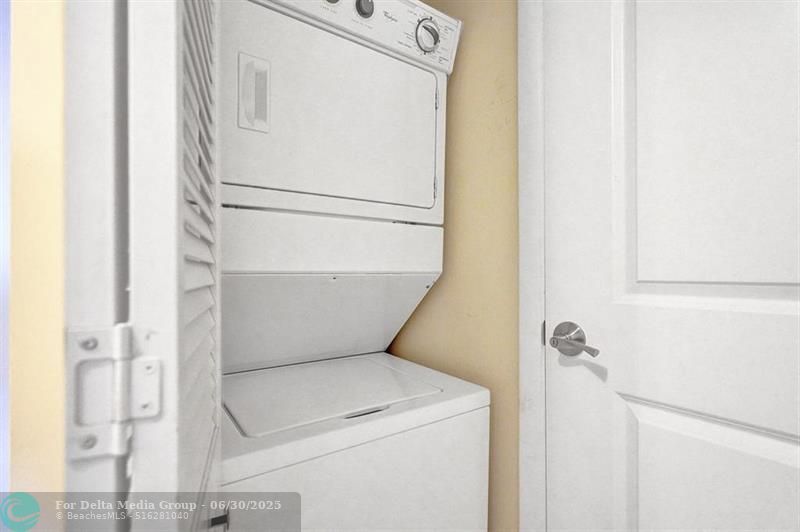 2641 N Flamingo Road, Unit 406N, Sunrise, FL 33323 Photo