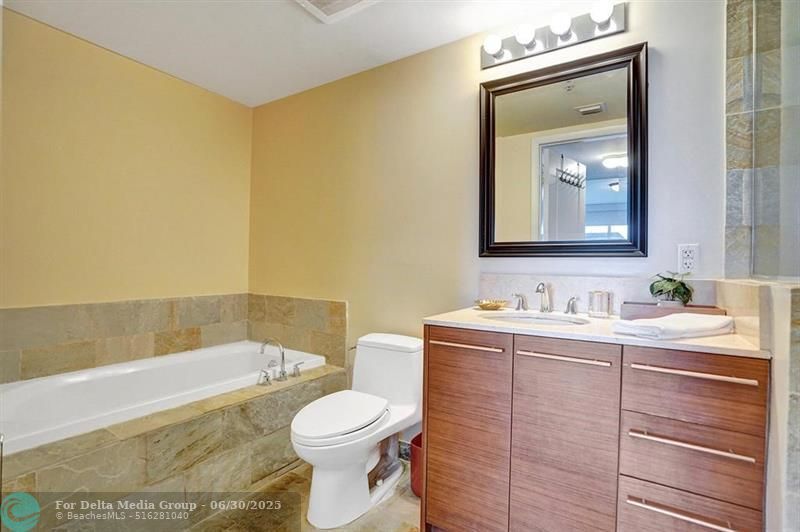 2641 N Flamingo Road, Unit 406N, Sunrise, FL 33323 Photo