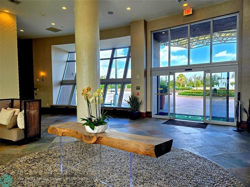 2641 N Flamingo Road, Unit 406N, Sunrise, FL 33323 Photo