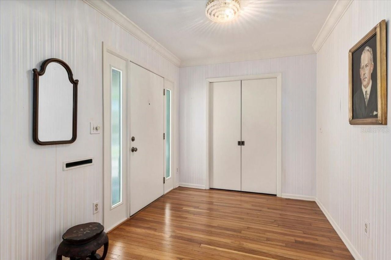 1541 Flower Drive, Sarasota, FL 34239 Photo