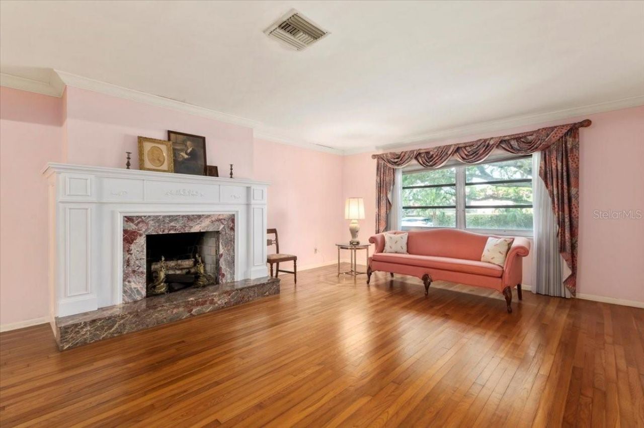 1541 Flower Drive, Sarasota, FL 34239 Photo