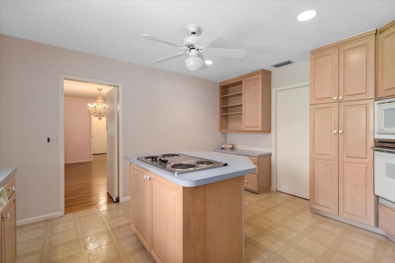 1541 Flower Drive, Sarasota, FL 34239 Photo