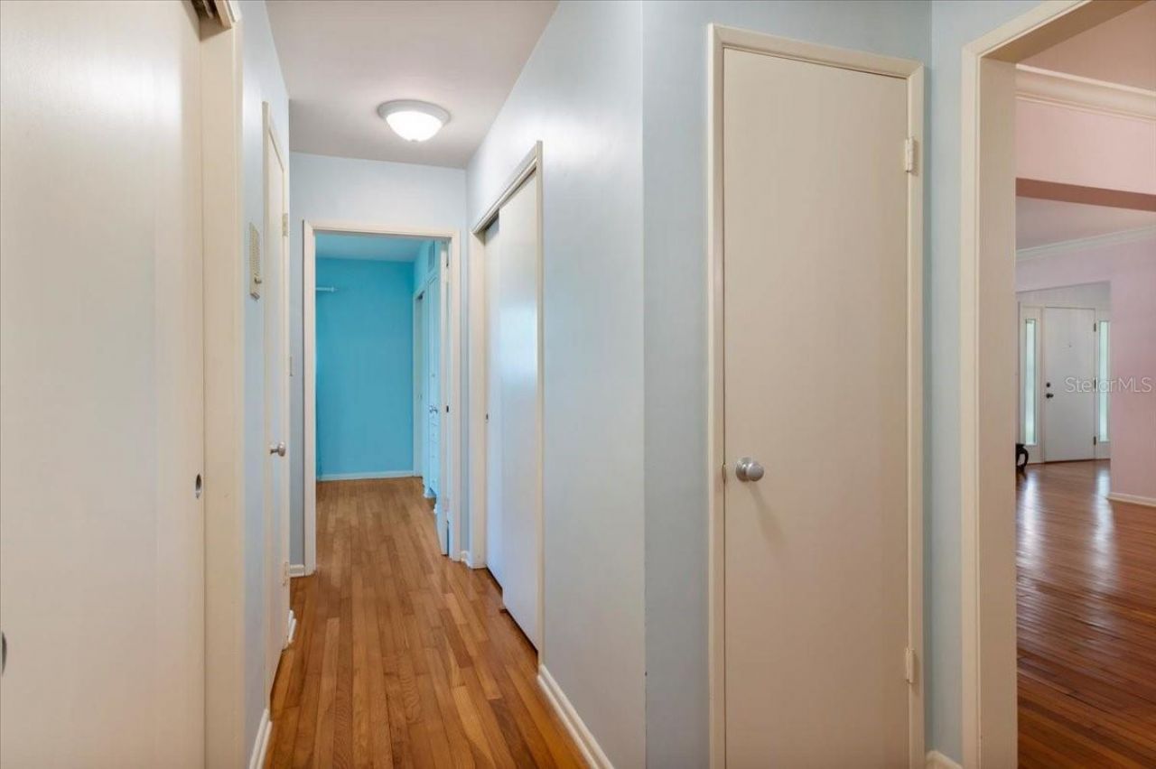 1541 Flower Drive, Sarasota, FL 34239 Photo