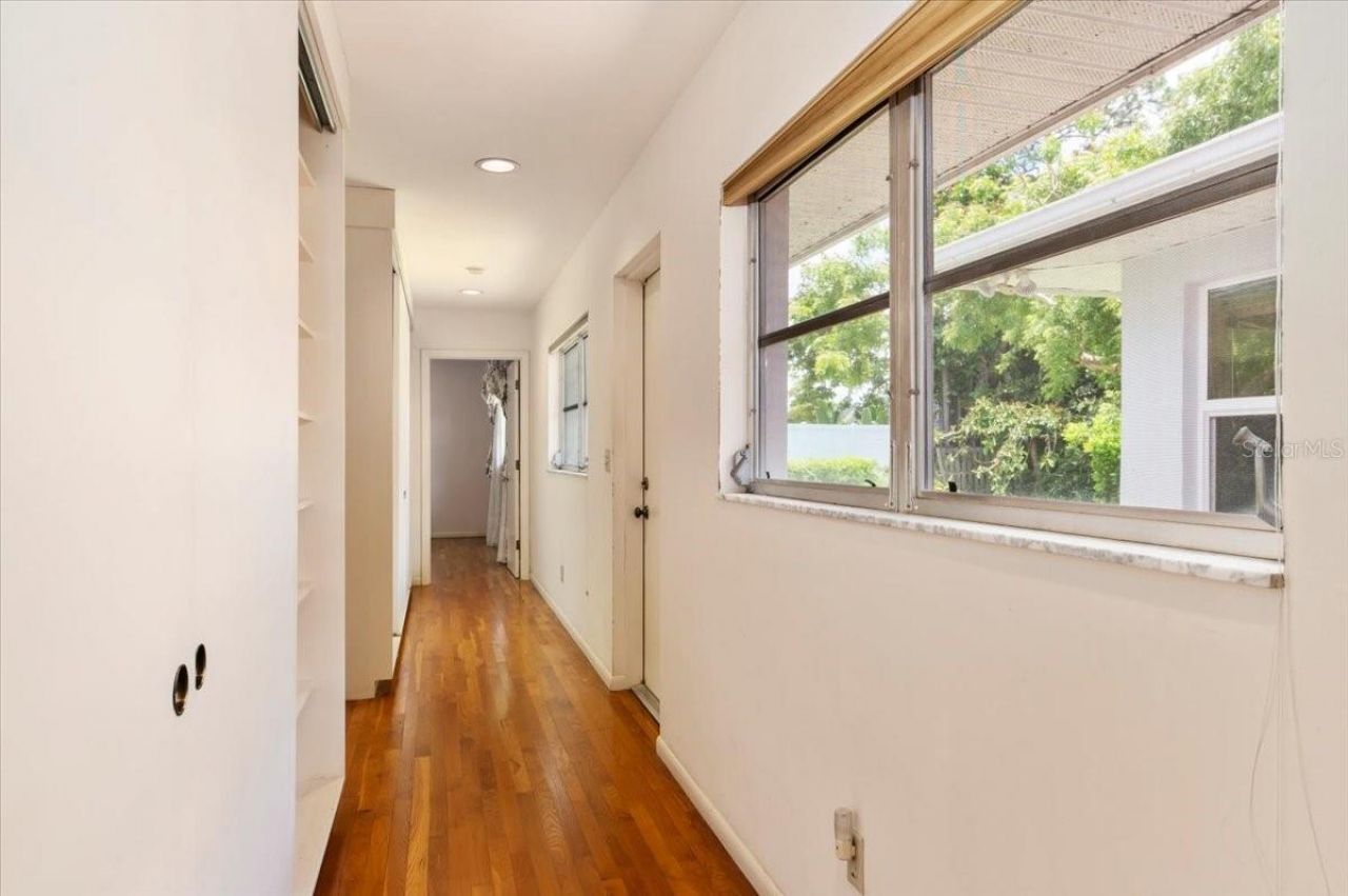 1541 Flower Drive, Sarasota, FL 34239 Photo