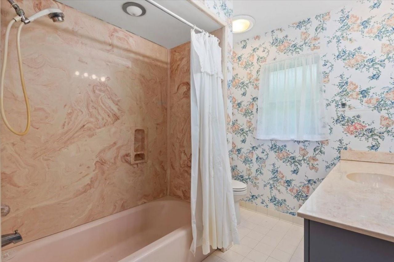 1541 Flower Drive, Sarasota, FL 34239 Photo