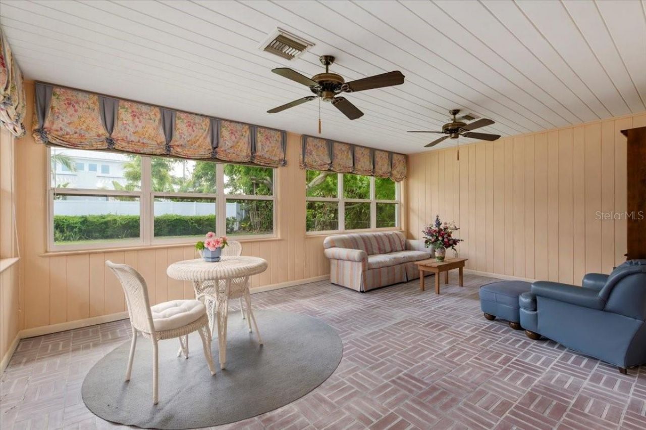 1541 Flower Drive, Sarasota, FL 34239 Photo