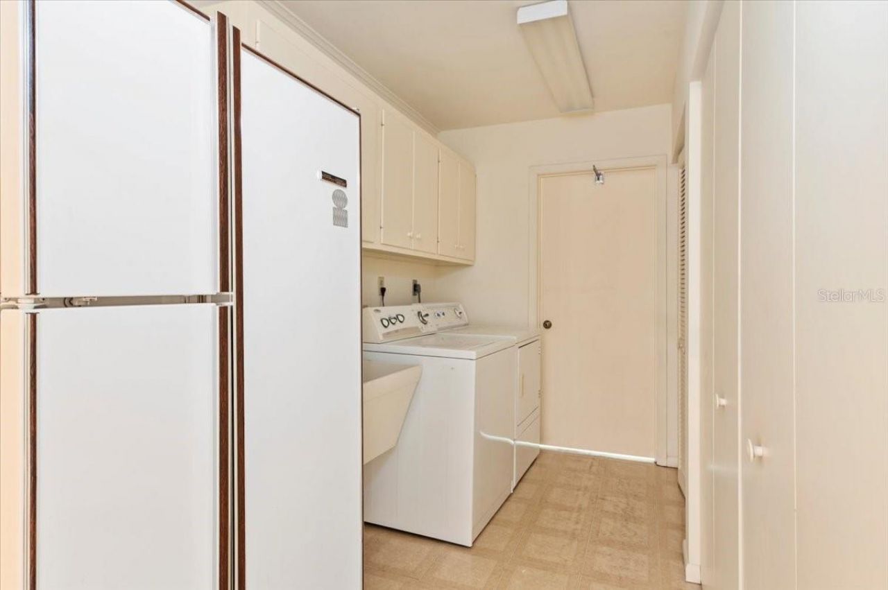 1541 Flower Drive, Sarasota, FL 34239 Photo