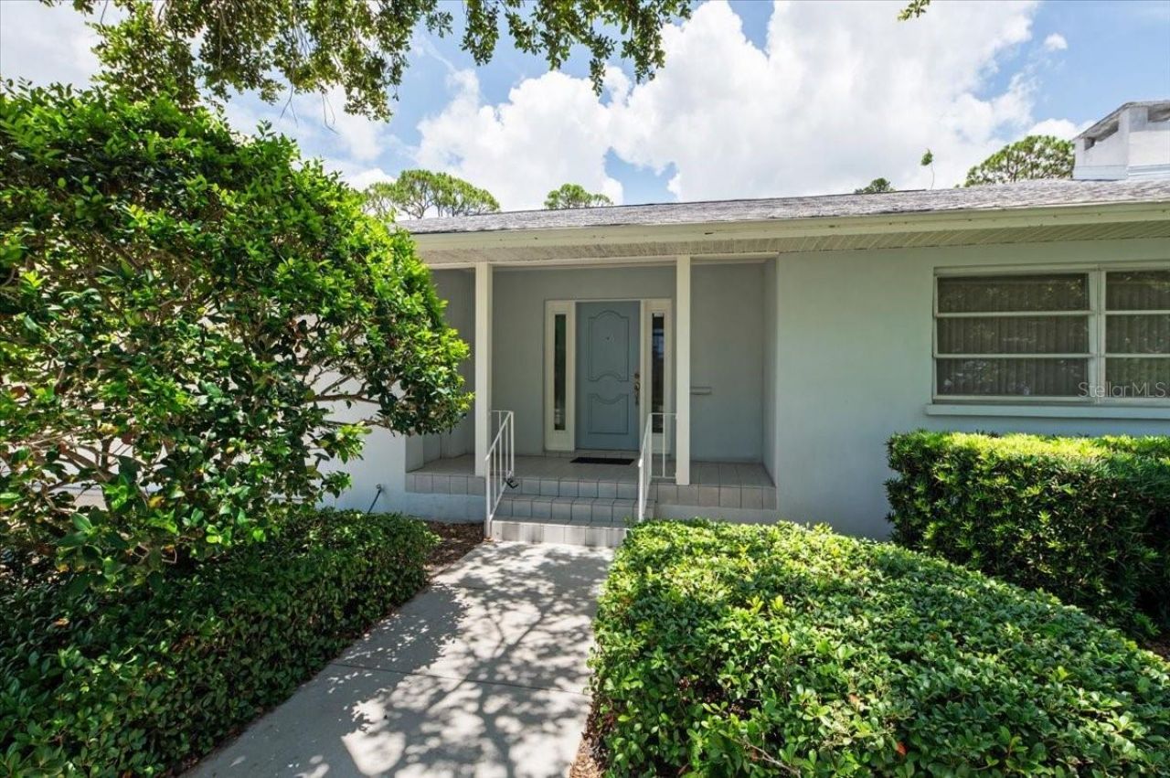 1541 Flower Drive, Sarasota, FL 34239 Photo