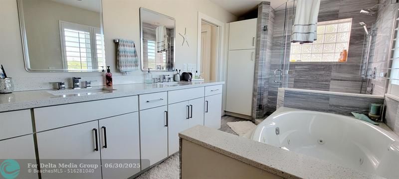 101 Windy Point Circle, Marathon, FL 33050 Photo