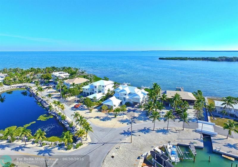 101 Windy Point Circle, Marathon, FL 33050 Photo