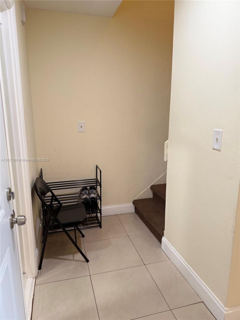 9365 Fontainebleau, Unit E236, Miami, FL 33172 Photo