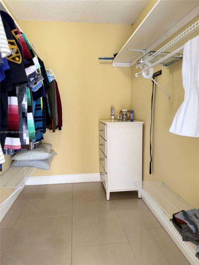 9365 Fontainebleau, Unit E236, Miami, FL 33172 Photo