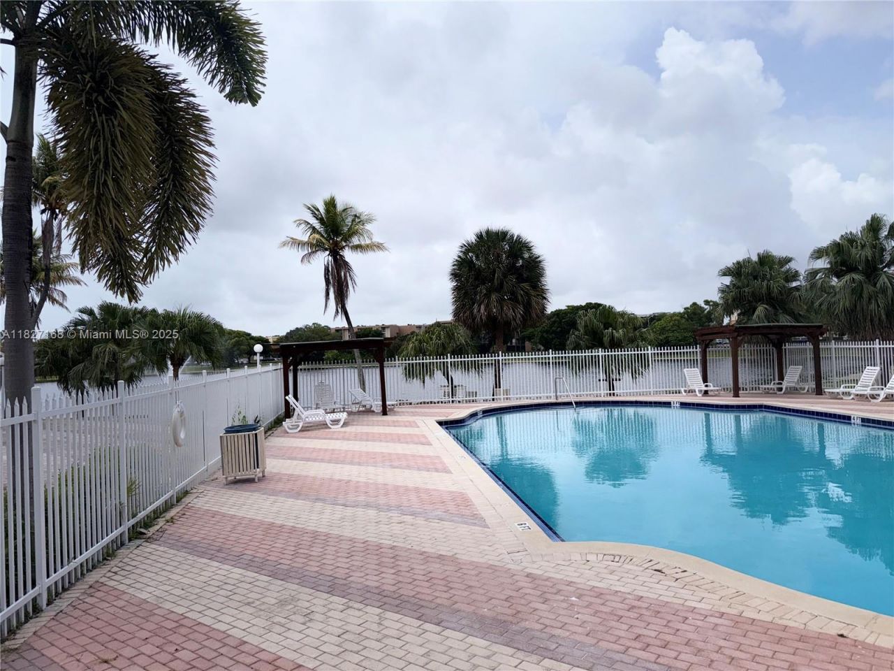 9365 Fontainebleau, Unit E236, Miami, FL 33172 Photo