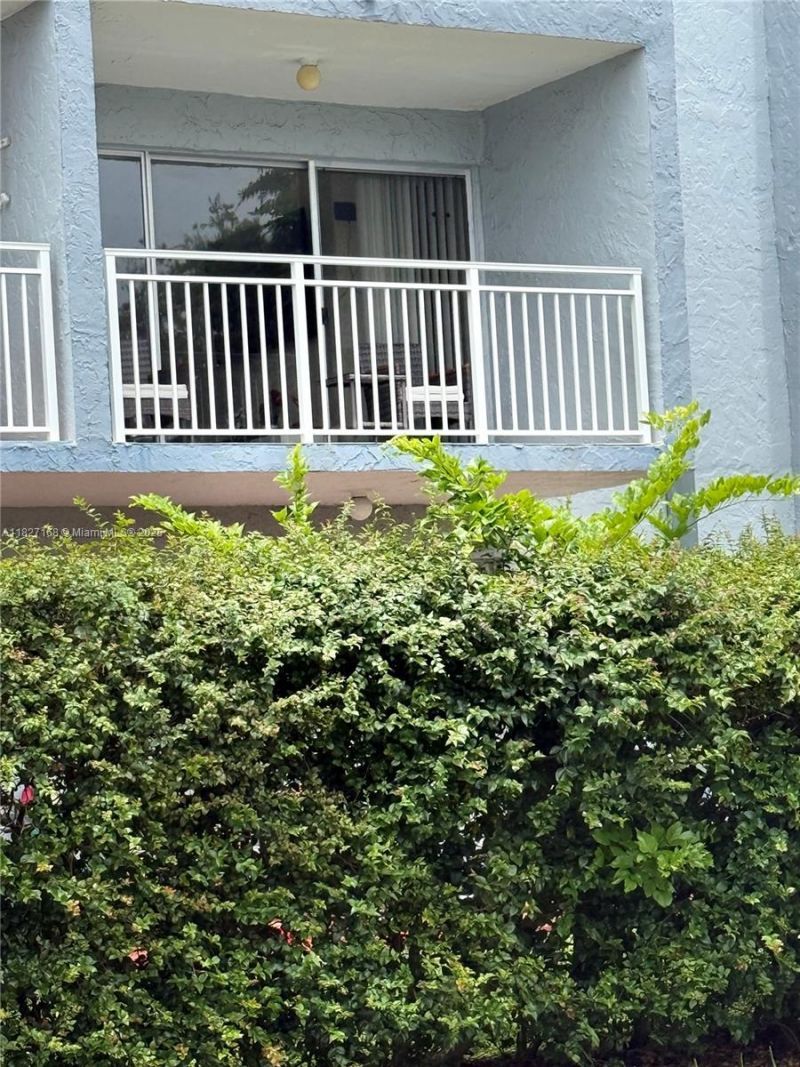 9365 Fontainebleau, Unit E236, Miami, FL 33172 Photo