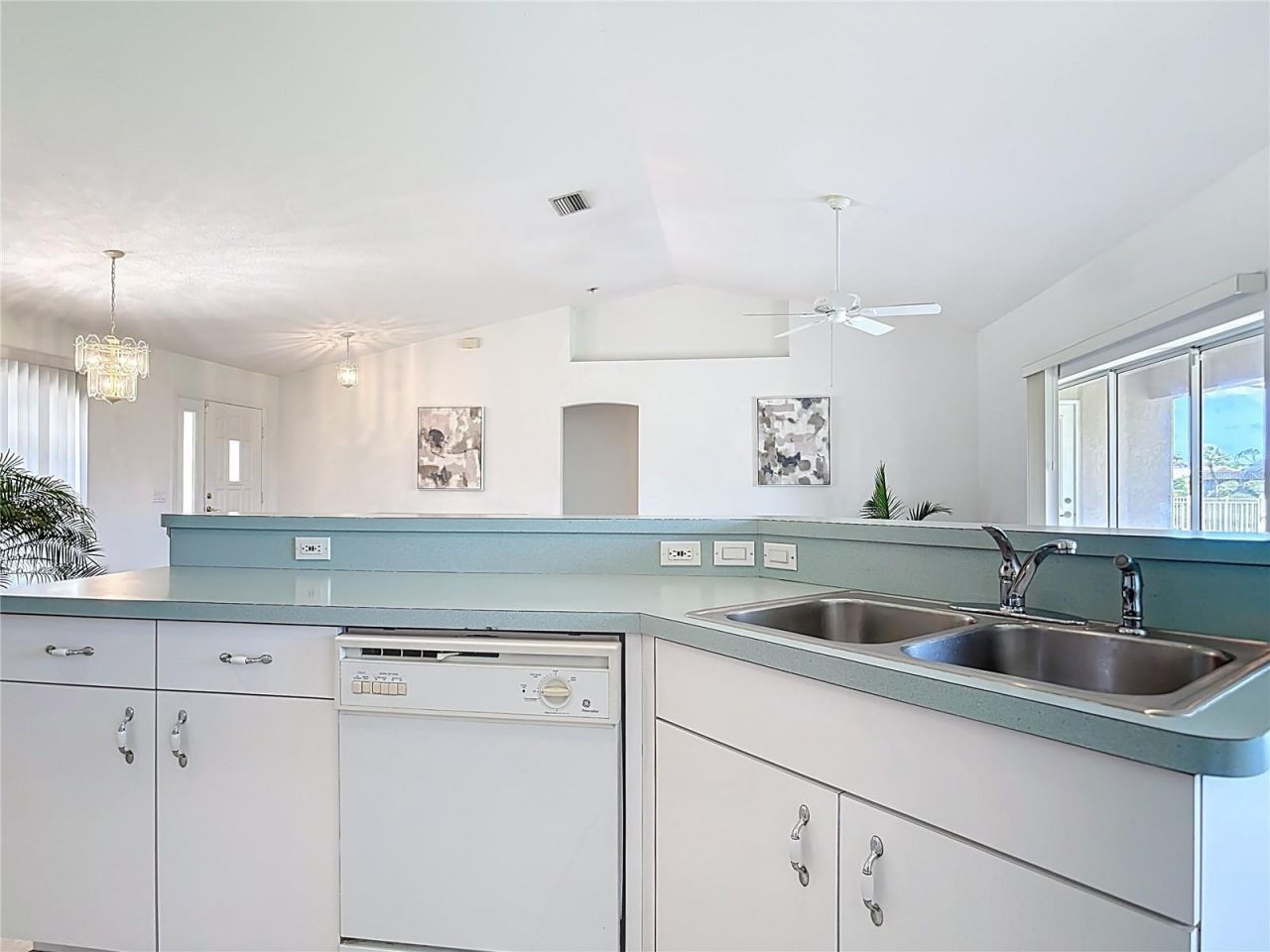 104 Mark Twain Lane, Rotonda West, FL 33947 Photo
